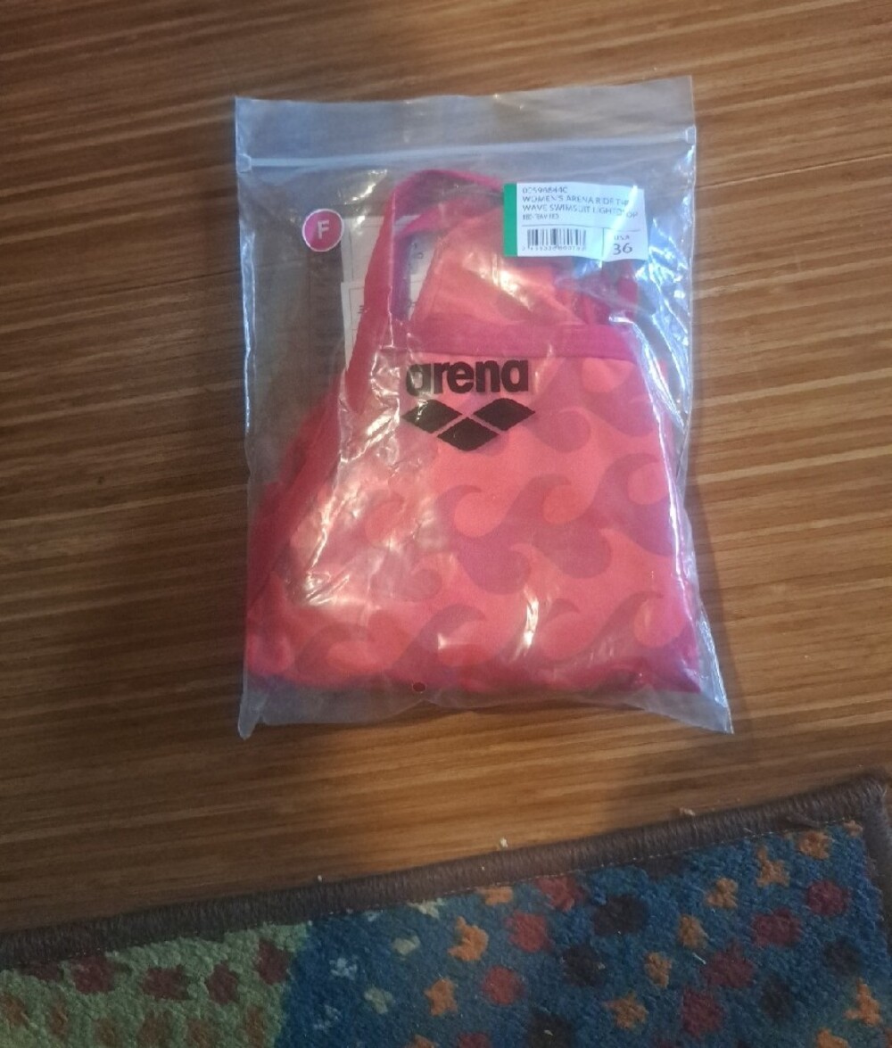 NWT Arena Red Wave-Print One-Piece Swimsuit 36 - Picture 3 of 5